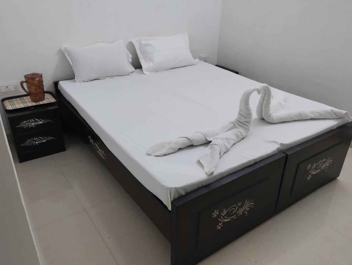 Shree Rameshwar Plaza Hotel - Varanasi — Photos 2